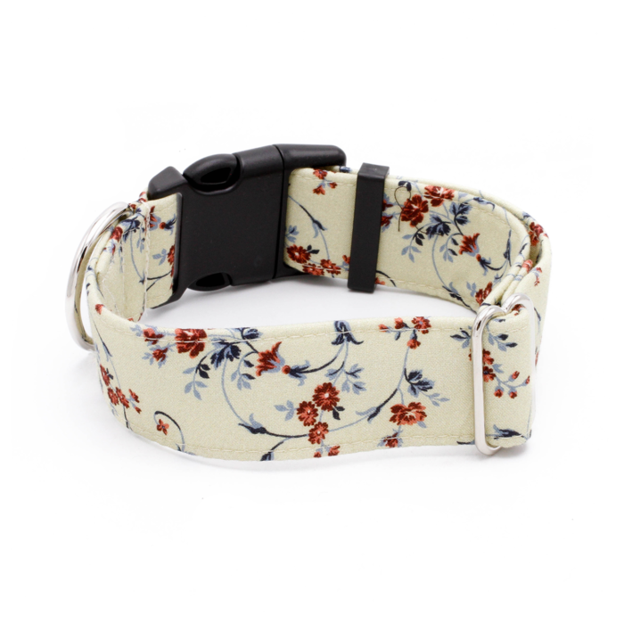 Floral Cream Collar